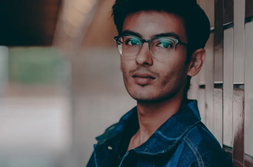 We Move by Gurnaik Johal – “short story writing at its finest”