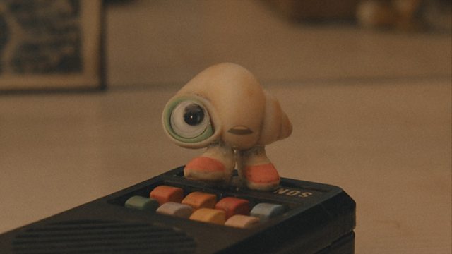  Review: Marcel the Shell with Shoes On