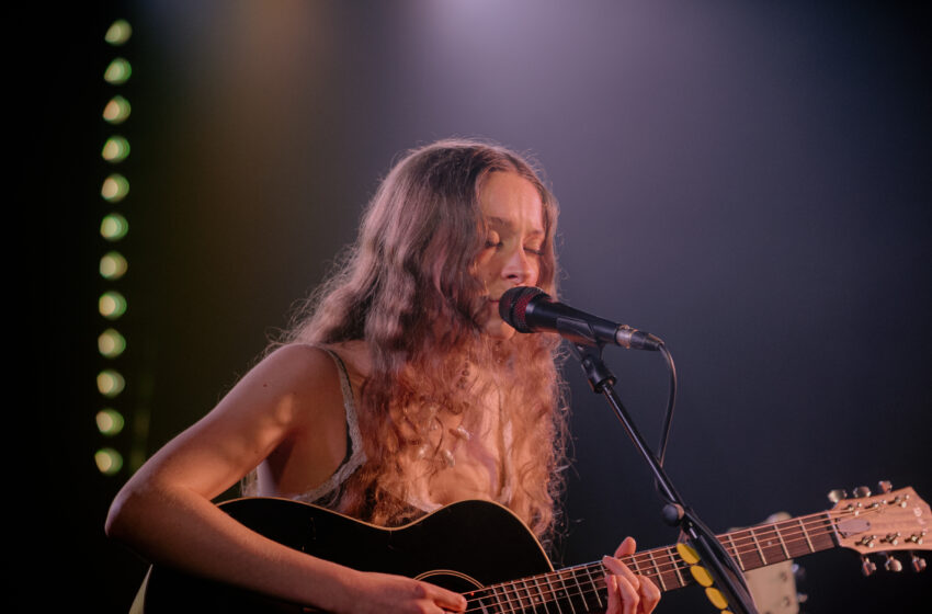  GIG REVIEW: Holly Humberstone LIVE at The Wardrobe