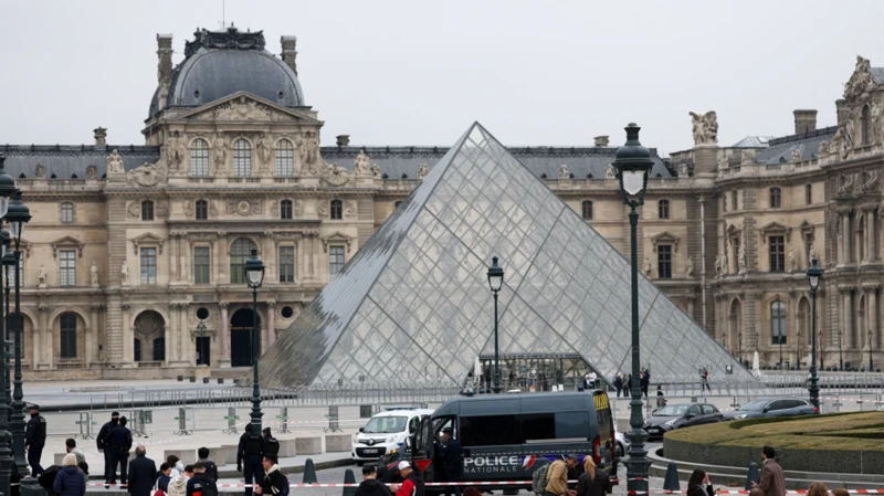 Sacre Bleu! What the Louvre robbery means for us, the museum, and the French tourism industry